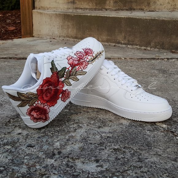 Nike Air Force 1 Low White Rose Embroidery Custom NWT - Picture 4 of 9